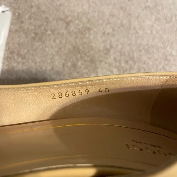 Gucci Patent Leather D’Orsay Pumps - Picture 4 of 4